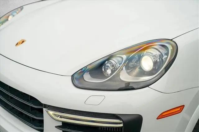 2016 Porsche Cayenne GTS