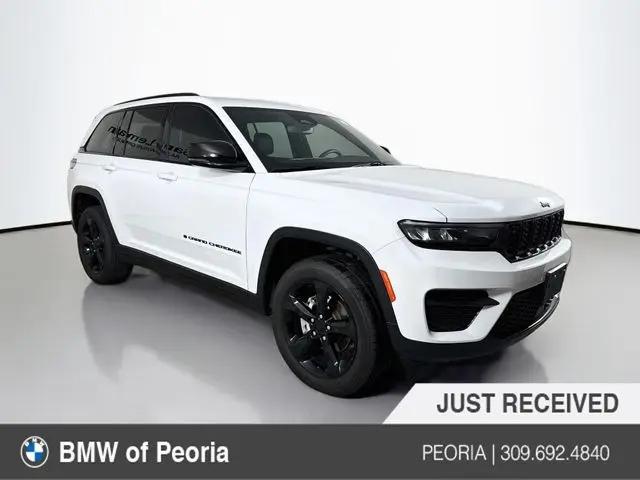 2022 Jeep Grand Cherokee Altitude 4x4 for sale in Peoria, IL