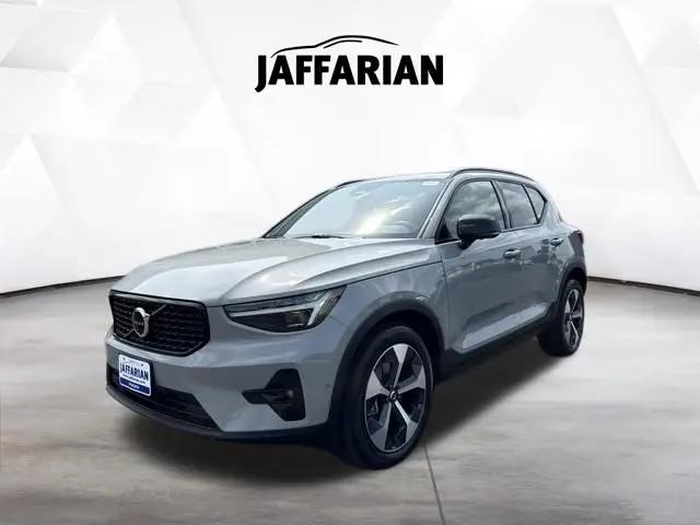 2026 Volvo XC40 Plus, B5 AWD Gas (mild hybrid), Dark for sale in Haverhill, MA