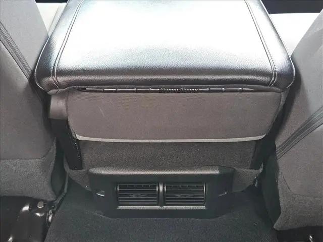 2022 Ram 1500 Classic SLT Crew Cab 4x4 57 Box