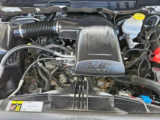 2022 Ram 1500 Classic SLT Crew Cab 4x4 57 Box