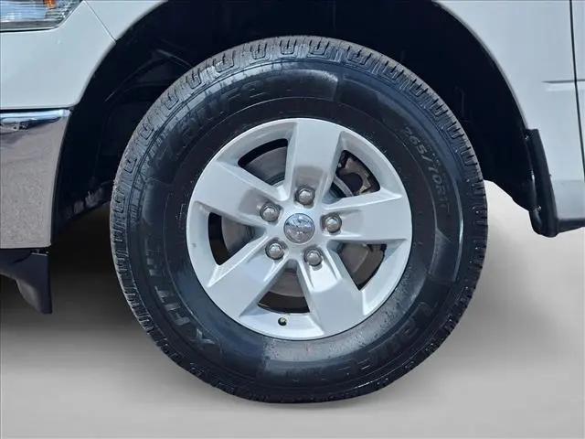 2022 Ram 1500 Classic SLT Crew Cab 4x4 57 Box