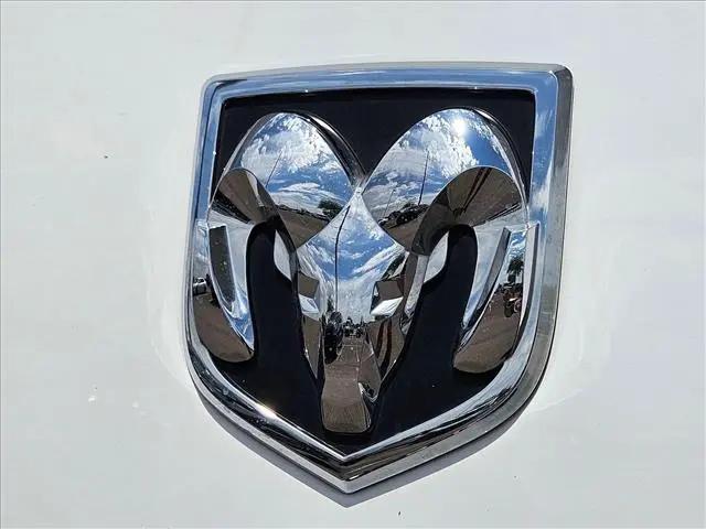 2022 Ram 1500 Classic SLT Crew Cab 4x4 57 Box