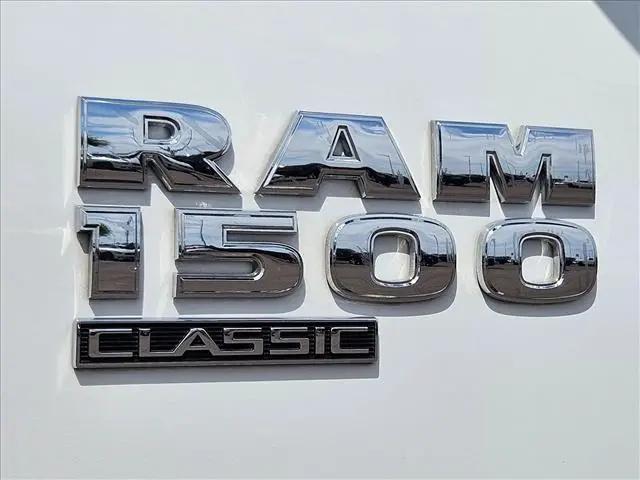 2022 Ram 1500 Classic SLT Crew Cab 4x4 57 Box
