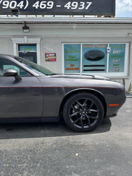 2022 Dodge Challenger SXT