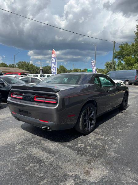 2022 Dodge Challenger SXT