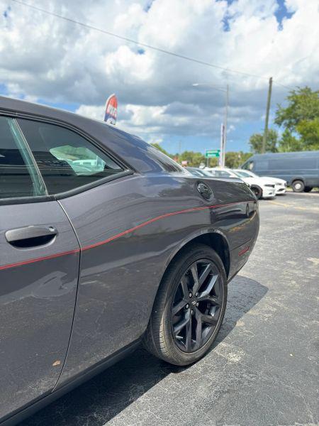 2022 Dodge Challenger SXT