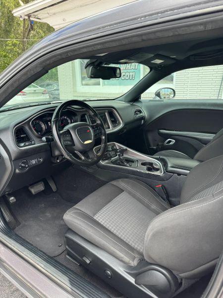 2022 Dodge Challenger SXT