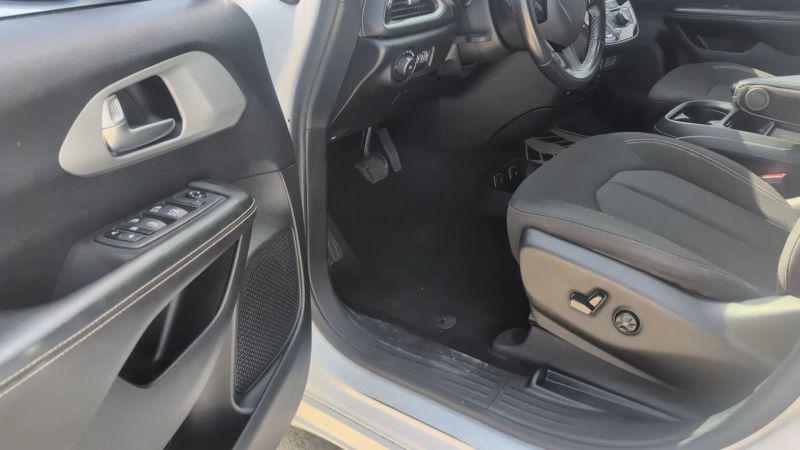 2021 Chrysler Pacifica Touring AWD