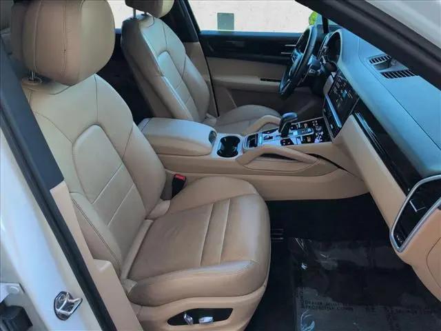 2019 Porsche Cayenne Cayenne