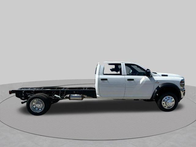 2026 RAM 5500 Chassis RAM 5500 TRADESMAN CHASSIS CREW CAB 4X4 84 CA