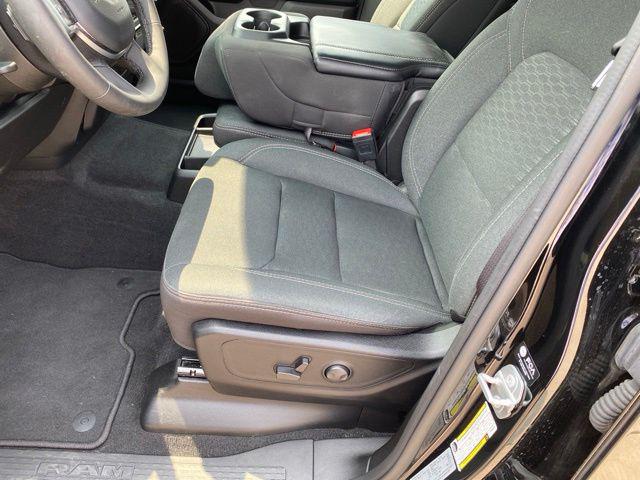 2025 Ram 1500 Big Horn Crew Cab 4x4 57 Box
