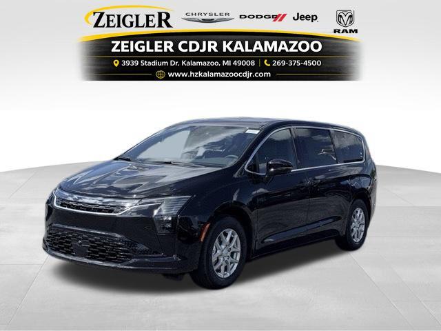 2027 Chrysler Pacifica Select for sale in Kalamazoo, MI