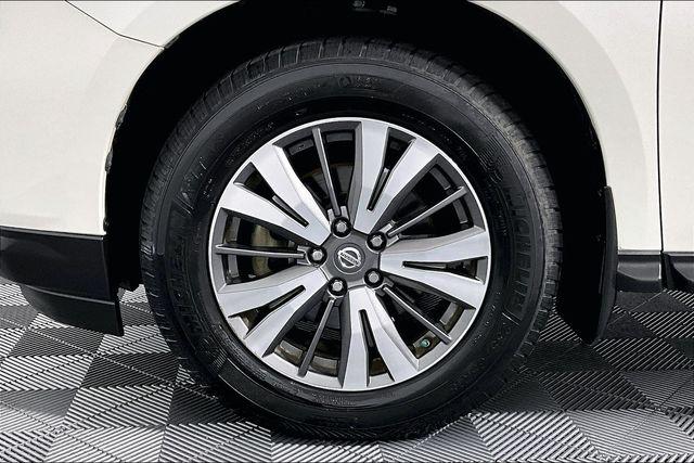 Used 2017 Nissan Pathfinder SL For Sale in Olive Branch, MS