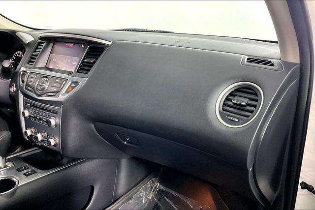 Used 2017 Nissan Pathfinder SL For Sale in Olive Branch, MS