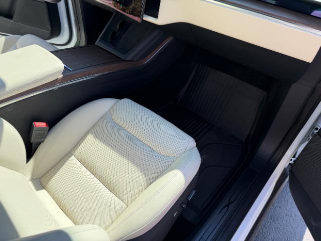 2023 Tesla Model X Standard Range
