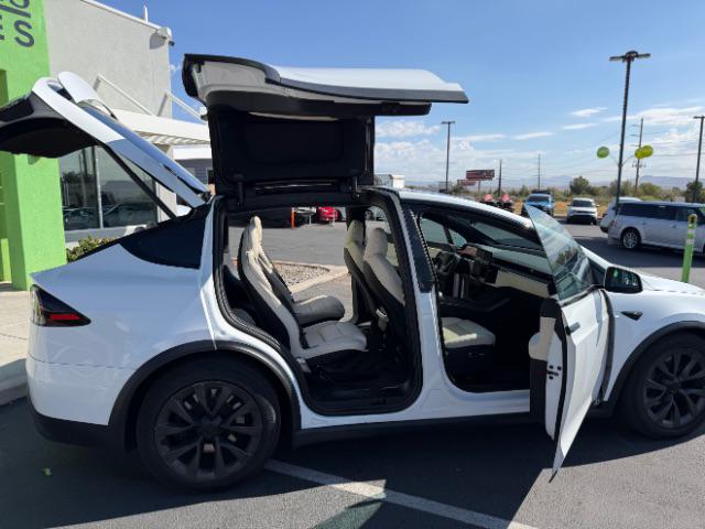 2023 Tesla Model X Standard Range