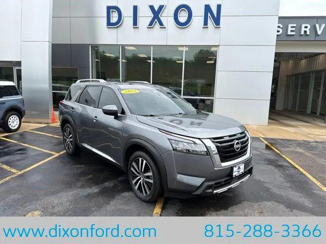 2023 Nissan Pathfinder Platinum 4WD for sale in Dixon, IL