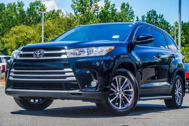 2019 Toyota Highlander XLE for sale in Canton, GA