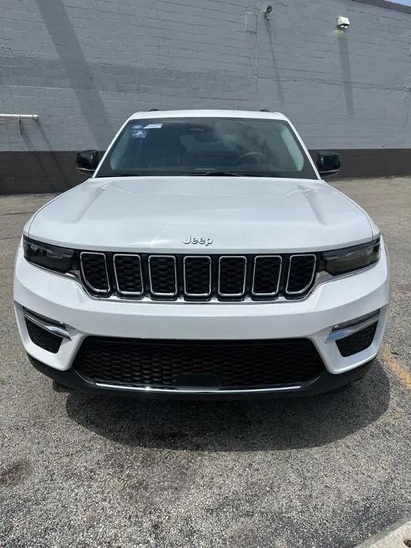 2023 Jeep Grand Cherokee Base for sale in Chicago, IL
