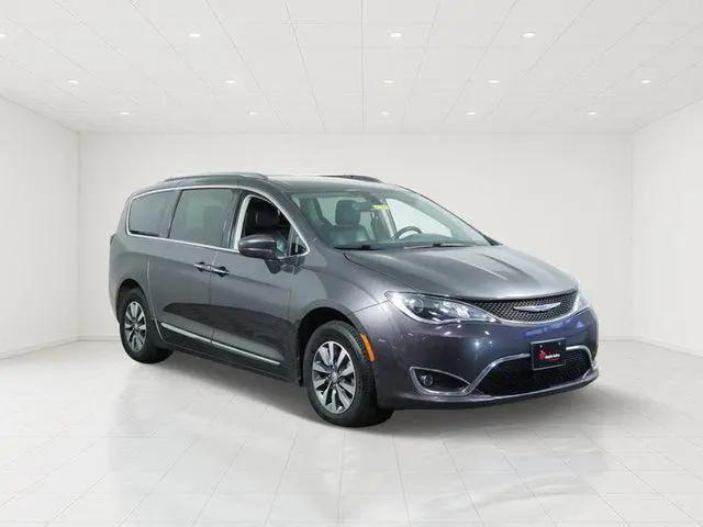 2020 Chrysler Pacifica Touring L Plus for sale in Shakopee, MN