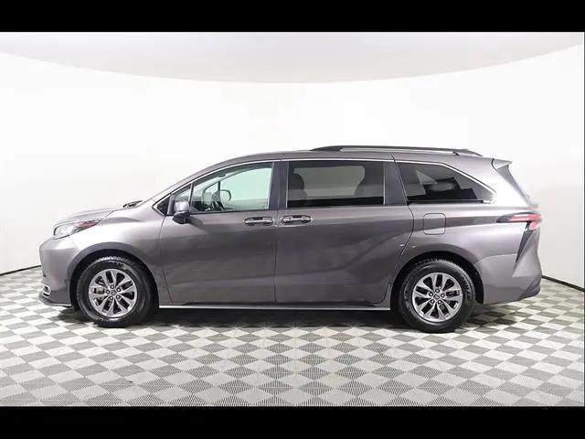 2021 Toyota Sienna XLE for sale in Baton Rouge, LA
