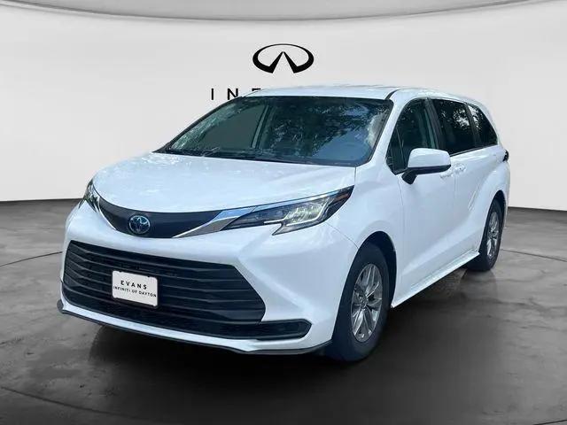 2021 Toyota Sienna LE for sale near Centerville, OH