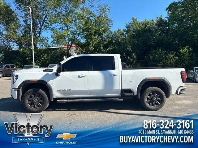 2024 GMC Sierra 2500HD 4WD Crew Cab Standard Bed AT4 for sale in Savannah, MO