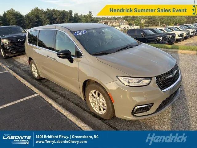 2025 Chrysler Pacifica Select for sale in Greensboro, NC