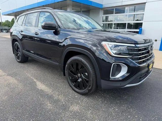 2024 Volkswagen Atlas 2.0T SE w/Technology for sale in Beloit, WI