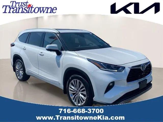2024 Toyota Highlander Hybrid Platinum for sale in West Seneca, NY