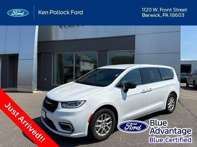 2025 Chrysler Pacifica Select for sale in Berwick, PA