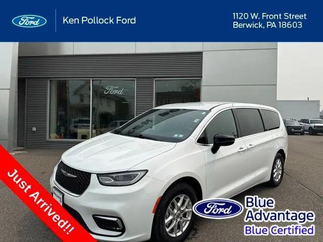 2025 Chrysler Pacifica Select for sale in Berwick, PA