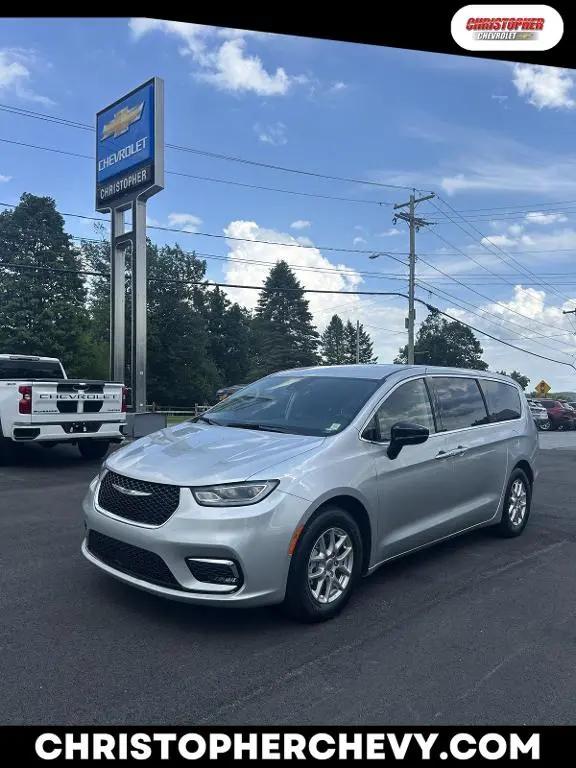 2024 Chrysler Pacifica Touring-L for sale in Plattsburgh, NY