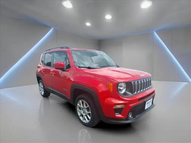 2021 Jeep Renegade Latitude 4x4 for sale in Freeport, IL