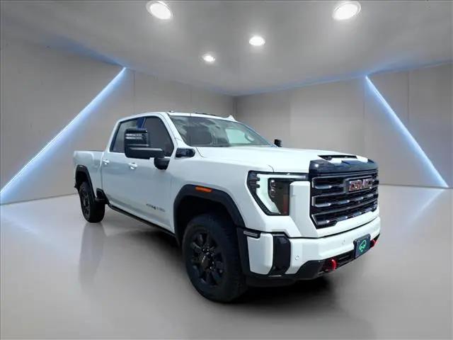 2025 GMC Sierra 2500HD 4WD Crew Cab Standard Bed AT4 for sale in Freeport, IL