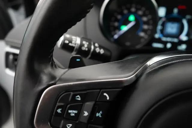 2017 Jaguar F-PACE 35t R-Sport