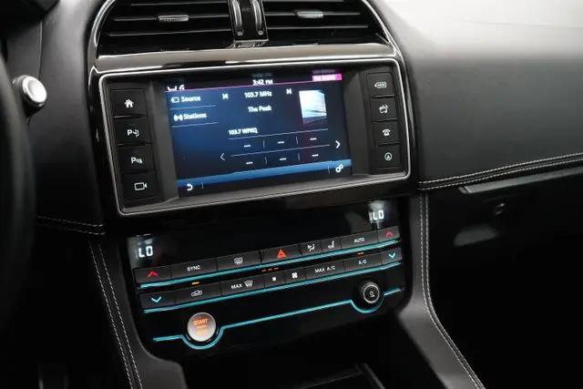 2017 Jaguar F-PACE 35t R-Sport