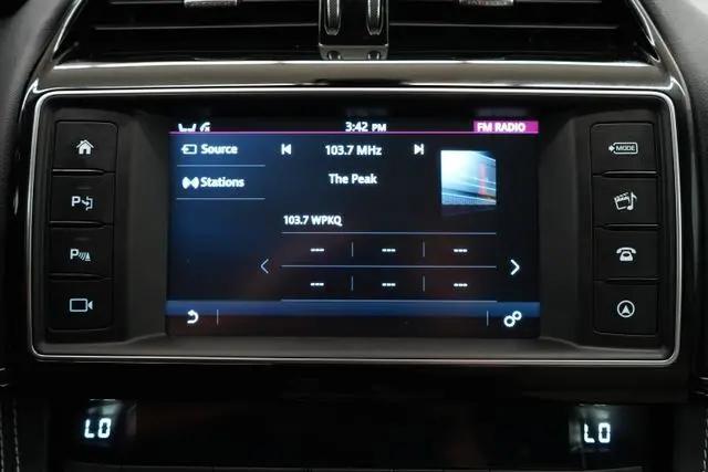 2017 Jaguar F-PACE 35t R-Sport