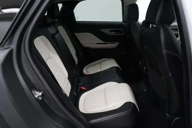 2017 Jaguar F-PACE 35t R-Sport