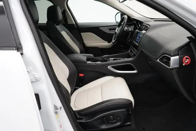 2017 Jaguar F-PACE 35t R-Sport