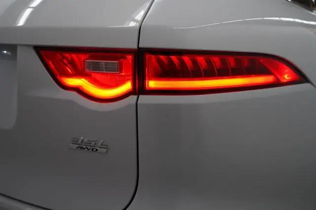 2017 Jaguar F-PACE 35t R-Sport