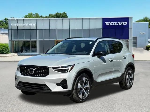 2026 Volvo XC40 Plus, B5 AWD Gas (mild hybrid), Dark for sale in Wappingers Falls, NY