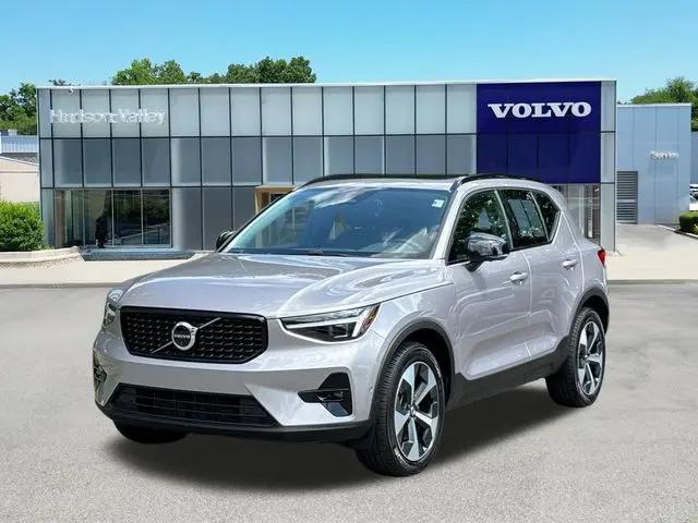 2026 Volvo XC40 Plus, B5 AWD Gas (mild hybrid), Dark for sale in Wappingers Falls, NY