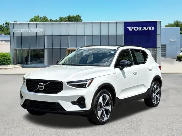 2026 Volvo XC40 Plus, B5 AWD Gas (mild hybrid), Dark for sale in Wappingers Falls, NY