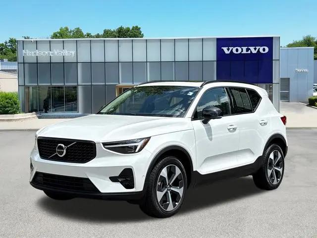 2026 Volvo XC40 Plus, B5 AWD Gas (mild hybrid), Dark for sale in Wappingers Falls, NY