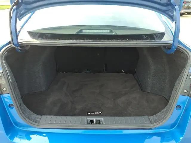 2024 Nissan Versa 1.6 SR