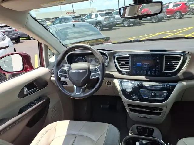 2017 Chrysler Pacifica Touring-L