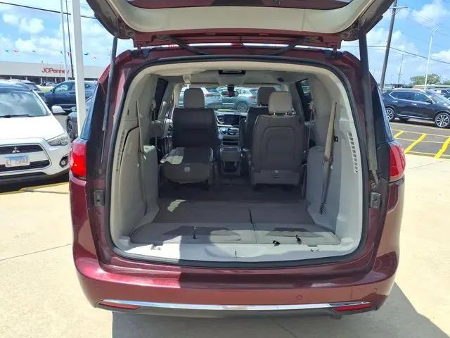 2017 Chrysler Pacifica Touring-L