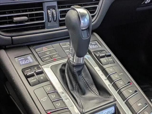 2021 Porsche Macan Macan